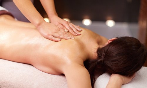 La différence entre modelage et massage