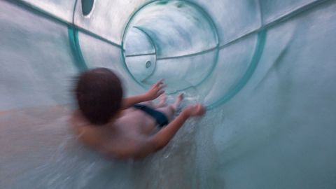 toboggan de 80m à L'Atrium