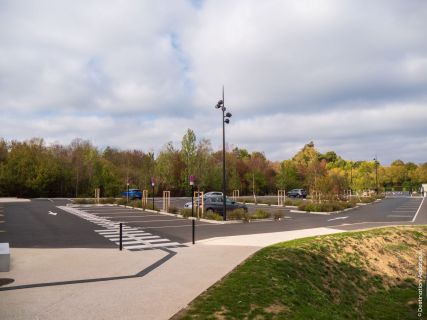 parking voiture centre aquatique L'Eau Vive